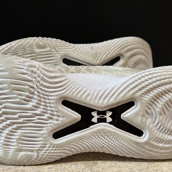 Under  Armour Curry Flow 10 White Black Basketball Shoes 3026624-100 size 13 main image 6